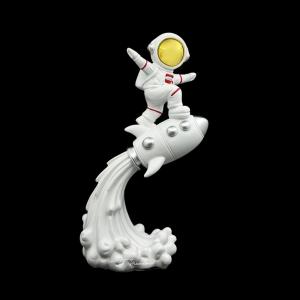 ASTRONAUTA DESPEGANDO